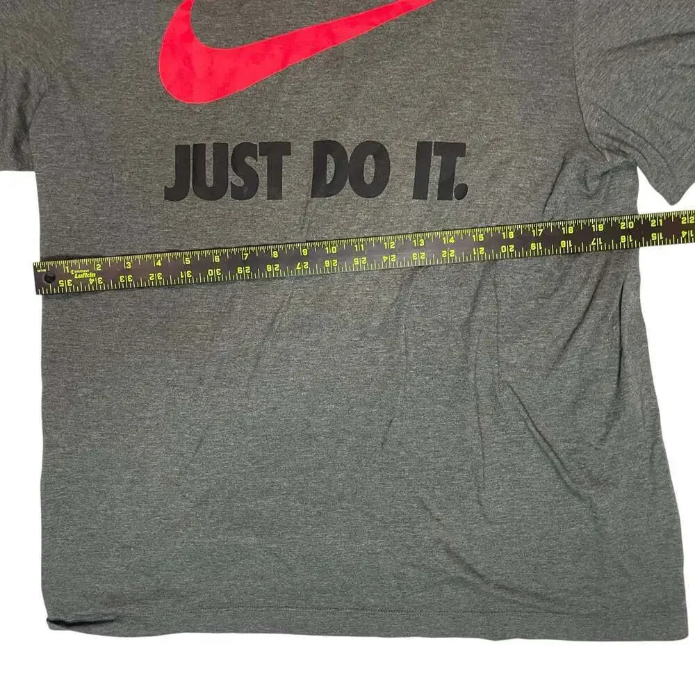 Nike Just Do It T-Shirt Mens Large Gray Red Swoosh Graphic Tee
